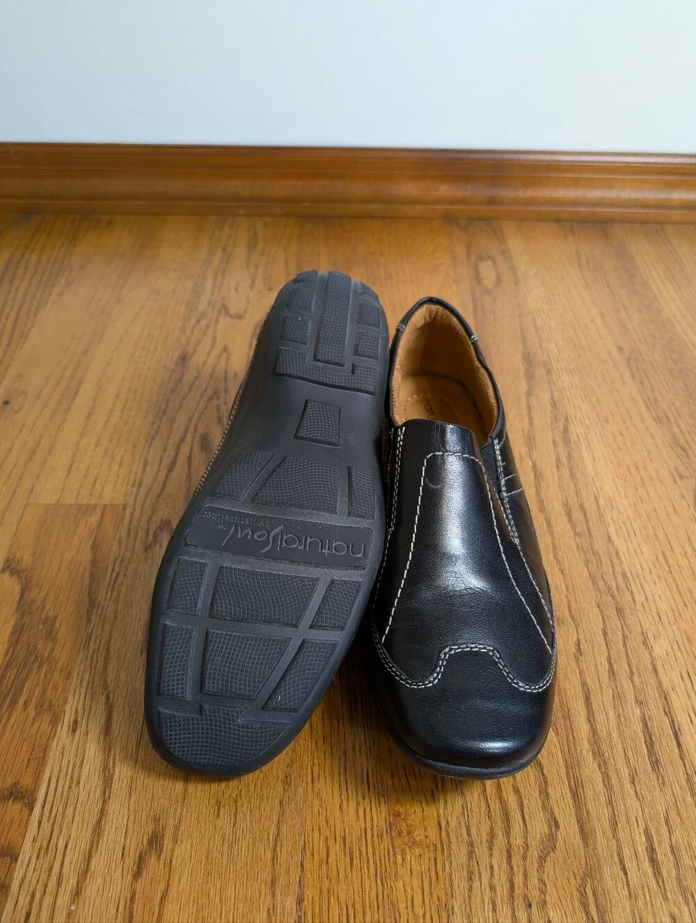 Natural Soul Naturalizer Black Leather Slip On Comfort Loafers Women’s 10M